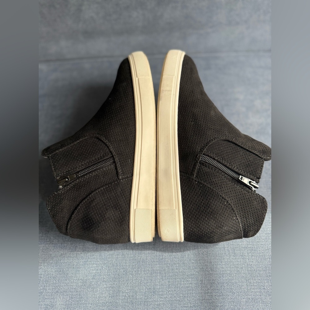 Time and Tru Women Black Black Faux Suede Slip On Zip Ankle Booties SZ 9W Casual - Picture 5 of 8